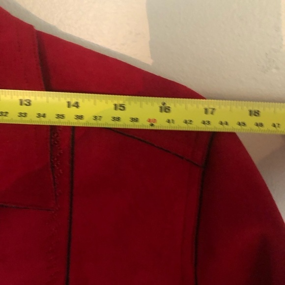 Relaxed RED Burgundy Alfred Dunner Size 6P Faux Suede  Blazer - Picture 11 of 17